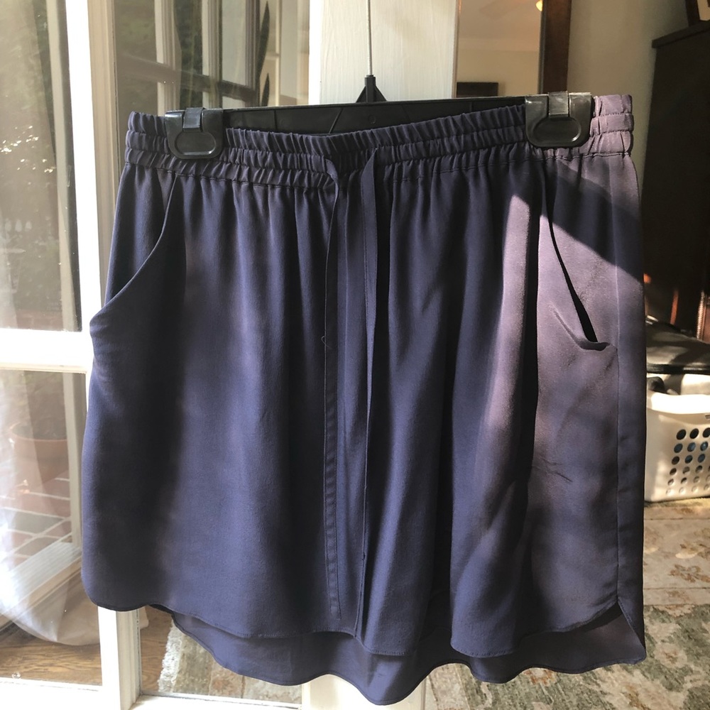 Size medium silk navy skirt